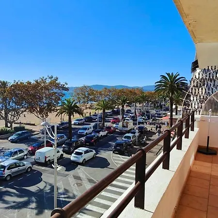 T2 With Terrace By The Sea Apartment