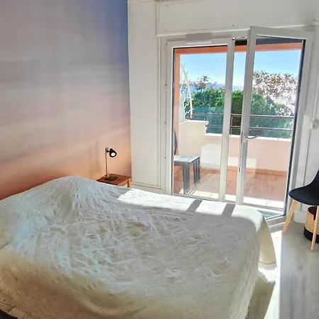 T2 With Terrace By The Sea Fréjus