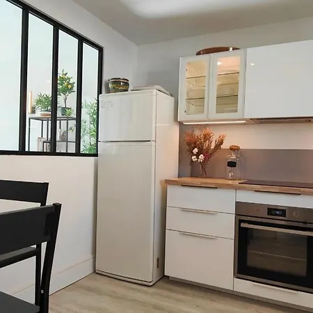 T2 With Terrace By The Sea Apartman Fréjus